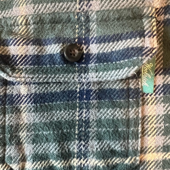 Woolrich Men’s button up heavy flannel shirt. Size Large. - Picture 7 of 10